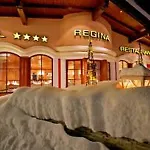 Regina Hotelsuites Apartmanhotel 4*