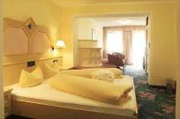 Regina Hotelsuites Aparthotel 4*