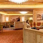 Regina Hotelsuites Апарт-отель 4*