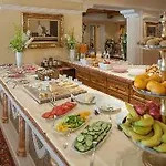 Regina Hotelsuites Апарт-отель Зёльден