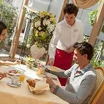 Regina Hotelsuites Апарт-отель Зёльден