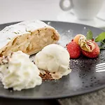 Апарт-отель Regina Hotelsuites 4*