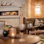 Апарт-отель Regina Hotelsuites 4*