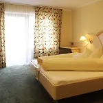 Regina Hotelsuites Апарт-отель