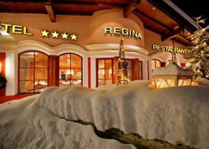 Regina Hotelsuites アパートホテル 4*